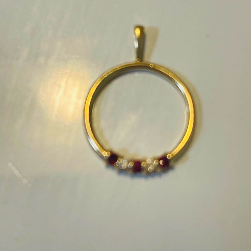 ⚜️Vintage 14kt Gold Ruby & Diamond Circle Pendant - Picture 4 of 4
